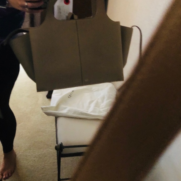 NWT CÉLINE SHOULDER BAG🔥 - Picture 4 of 8